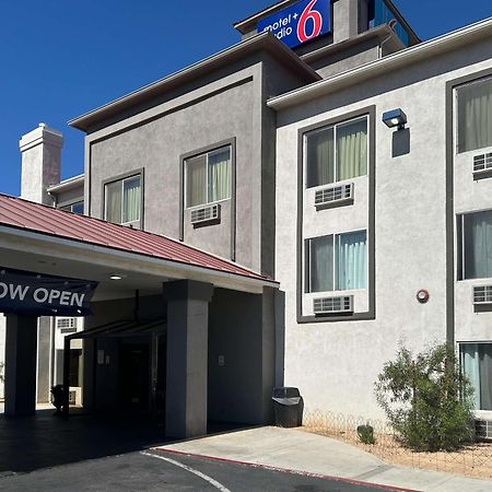 Motel 6-Hesperia, Ca - West Main Street I-15 Luaran gambar